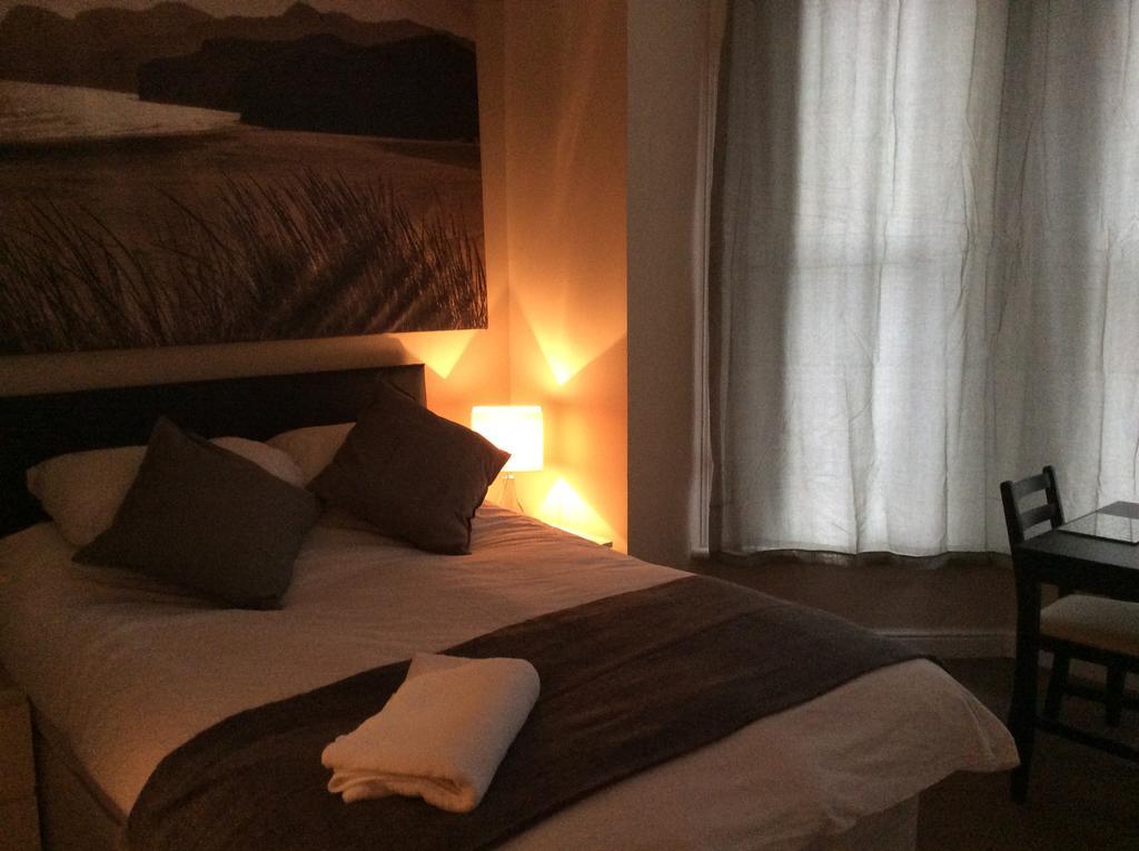The Crescent Apartments Bridlington Room photo